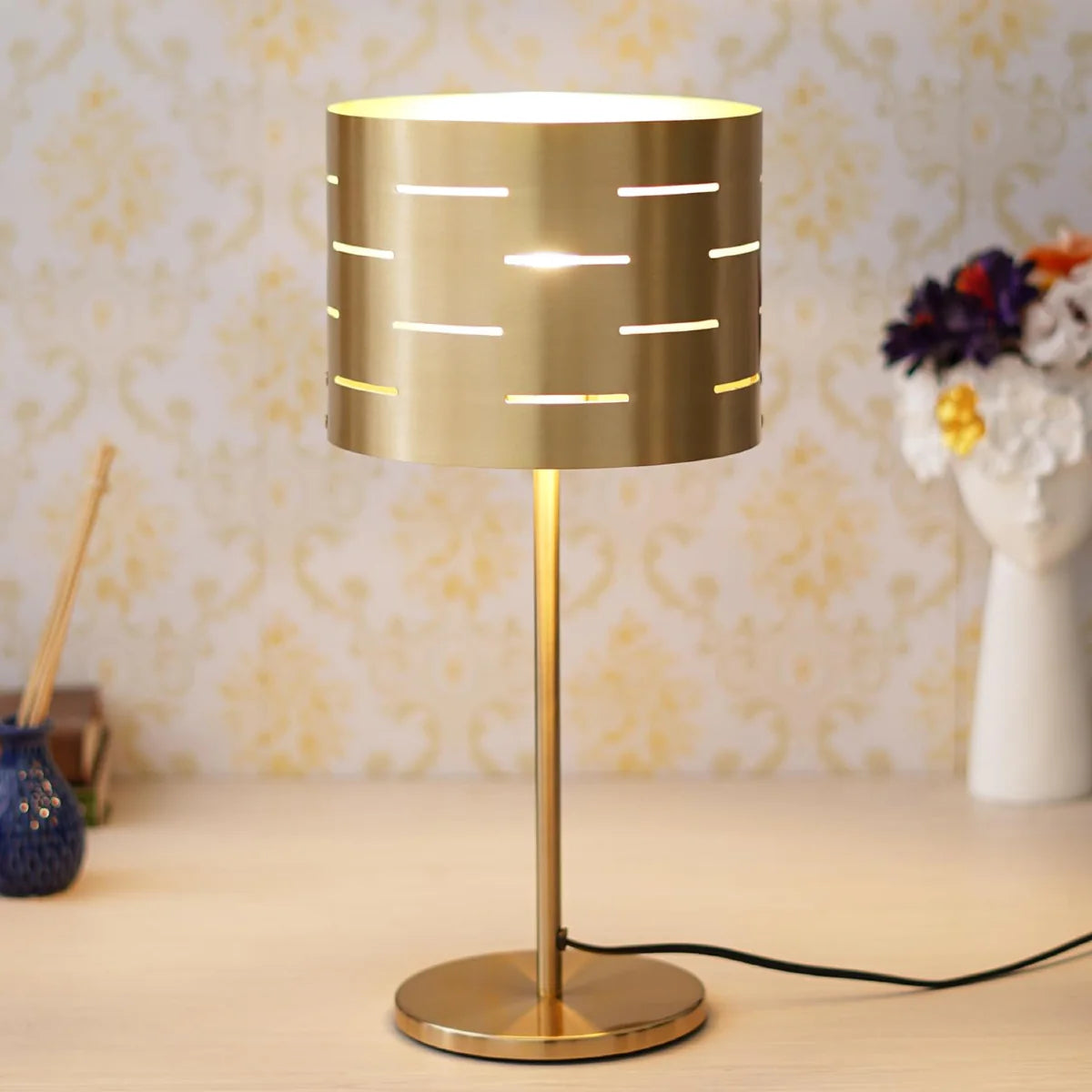 Roseate Table Lamp